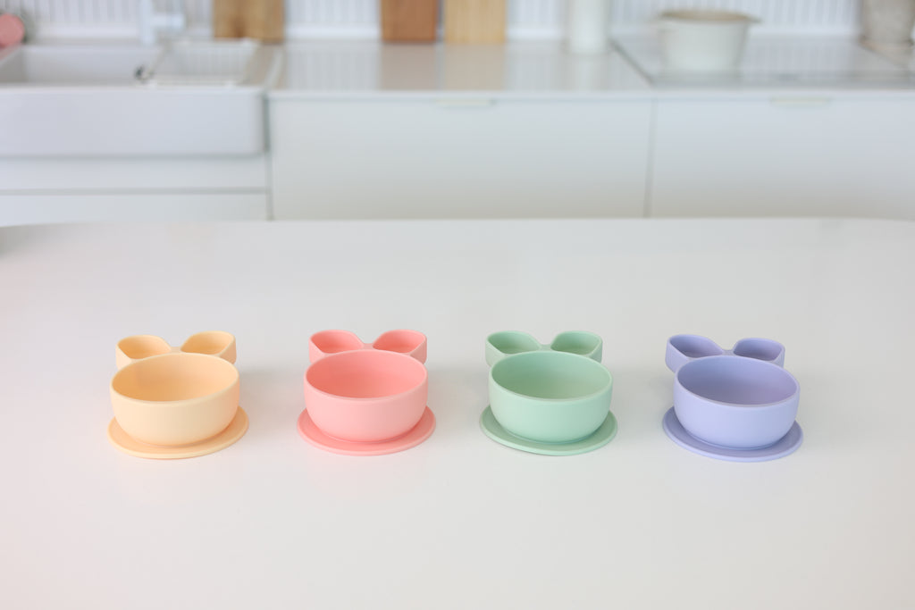 ひっくり返らないベビープレート - うさぎ（グリーン）